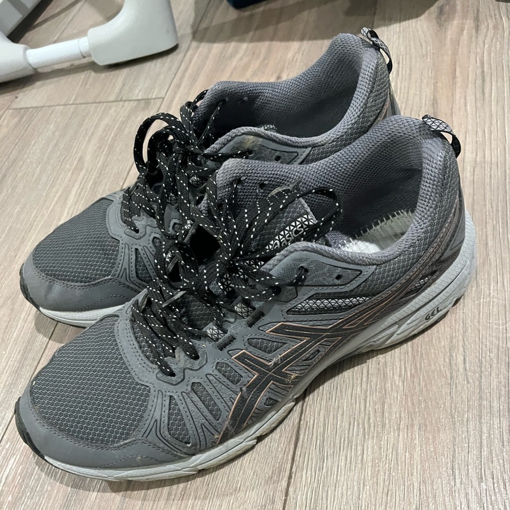 Women’s ASICS size 9.5